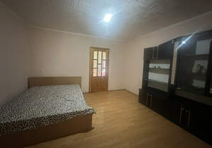 Дом 90м², 2-этажный, на длительный срок,