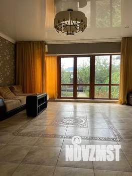 Дом 130м², 2-этажный, посуточно,