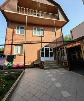 Дом 186м², 3-этажный, на длительный срок,