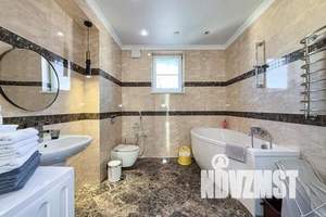 Дом 200м², 2-этажный, посуточно,