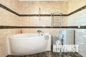 Дом 200м², 2-этажный, посуточно,