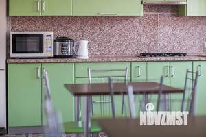 Дом 300м², 2-этажный, посуточно,