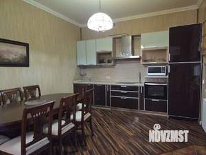 Дом 265м², 2-этажный, на длительный срок,