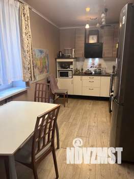 Дом 200м², 3-этажный, посуточно,