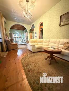 Дом 331м², 2-этажный, участок 10 сот.