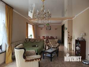 Дом 201м², 2-этажный, участок 10 сот.