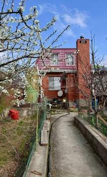 Дом 100м², 2-этажный, участок 4 сот.