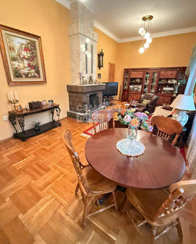 Дом 331м², 2-этажный, участок 10 сот.