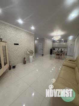 Дом 196м², 2-этажный, участок 3 сот.