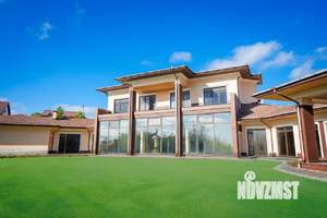 Дом 1394м², 2-этажный, участок 76 сот.