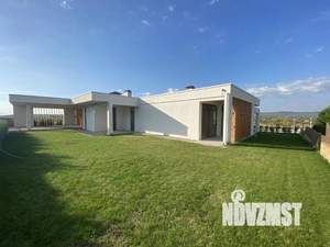 Дом 211м², 2-этажный, участок 10 сот.