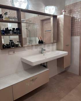 Дом 232м², 2-этажный, участок 6 сот.