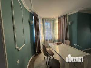 Дом 273м², 2-этажный, участок 10 сот.