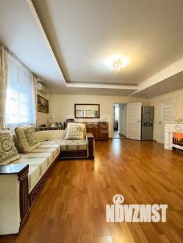 Дом 243м², 2-этажный, участок 3 сот.