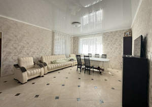 Дом 213м², 2-этажный, участок 4 сот.