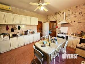 Дом 213м², 2-этажный, участок 8 сот.