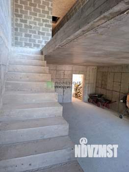 Дом 236м², 2-этажный, участок 6 сот.