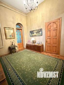 Дом 331м², 2-этажный, участок 10 сот.