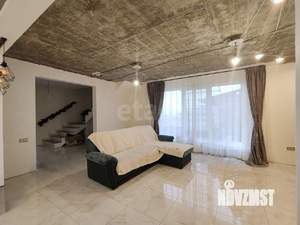 Дом 206м², 3-этажный, участок 4 сот.