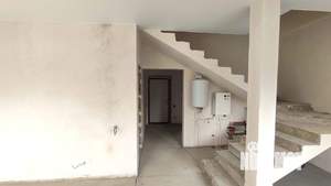 Дом 84м², 2-этажный, участок 4 сот.