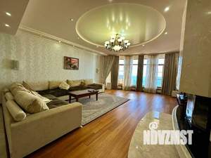 Дом 513м², 2-этажный, участок 6 сот.