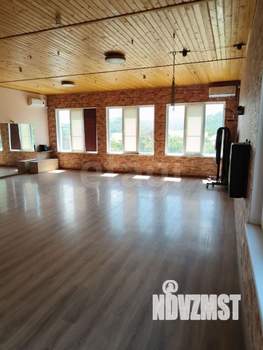 Дом 209м², 3-этажный, участок 8 сот.