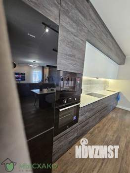 Дом 200м², 2-этажный, участок 7 сот.