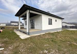 Дом 93м², 1-этажный, участок 3 сот.