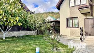 Дом 210м², 2-этажный, участок 5 сот.