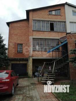 Дом 509м², 4-этажный, участок 6 сот.