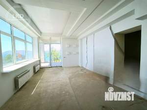 Дом 470м², 2-этажный, участок 10 сот.