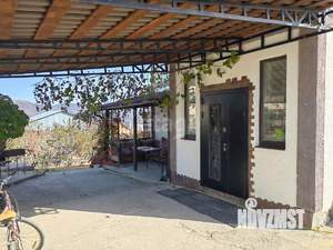 Дом 204м², 2-этажный, участок 8 сот.