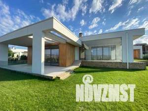 Дом 211м², 2-этажный, участок 10 сот.