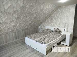 Дом 60м², 2-этажный, участок 8 сот.