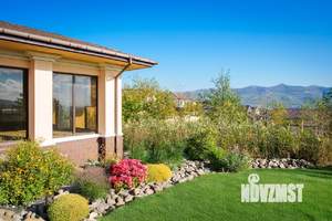 Дом 1394м², 3-этажный, участок 72 сот.