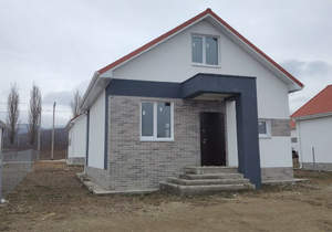 Дом 83м², 2-этажный, участок 3 сот.