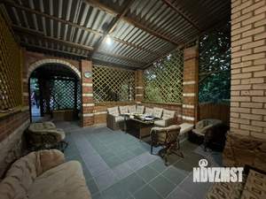 Дом 198м², 2-этажный, участок 11 сот.