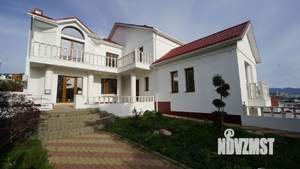 Дом 471м², 4-этажный, участок 8 сот.