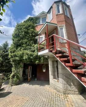 Дом 174м², 3-этажный, участок 6 сот.