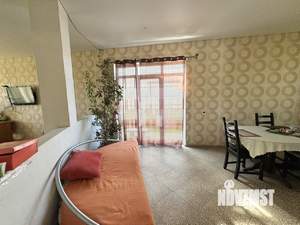 Дом 230м², 3-этажный, участок 6 сот.