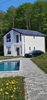 Дом 184м², 2-этажный, участок 4 сот.