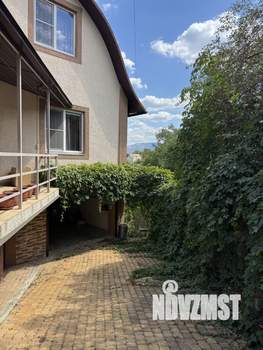 Дом 237м², 3-этажный, участок 5 сот.