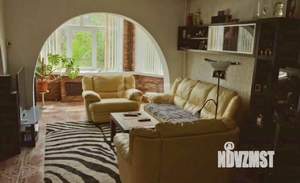 Дом 174м², 3-этажный, участок 6 сот.