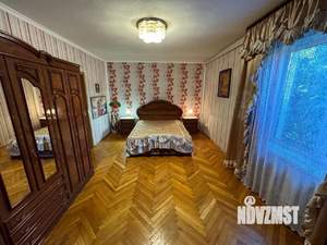 Дом 198м², 2-этажный, участок 11 сот.