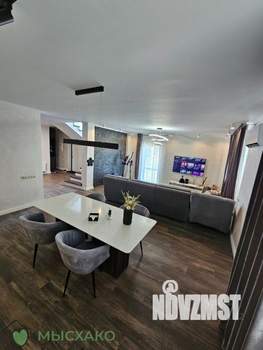 Дом 200м², 2-этажный, участок 7 сот.