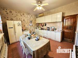 Дом 213м², 2-этажный, участок 8 сот.