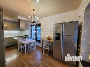 Дом 450м², 3-этажный, участок 3 сот.