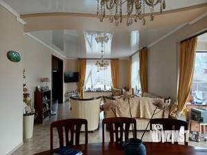 Дом 201м², 2-этажный, участок 10 сот.