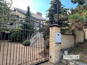 Дом 342м², 3-этажный, участок 12 сот.