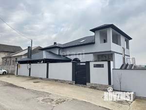 Дом 440м², 3-этажный, участок 4 сот.